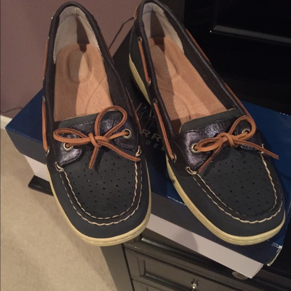 Angelfish Navy Sperry Topsiders