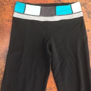 Lulu yoga pants