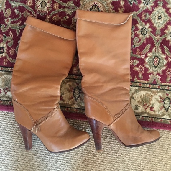 Vintage heeled boots
