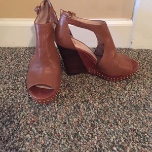 Vince Camuto Wedges