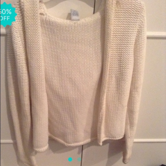GAP hooded white sweater