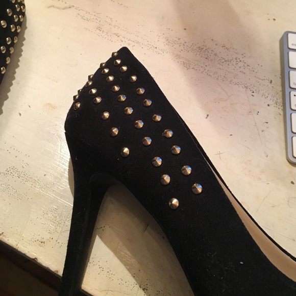 High heels - Picture 3 of 4