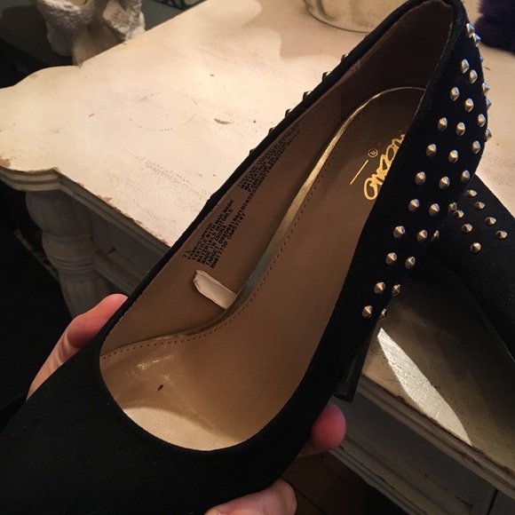 High heels - Picture 4 of 4