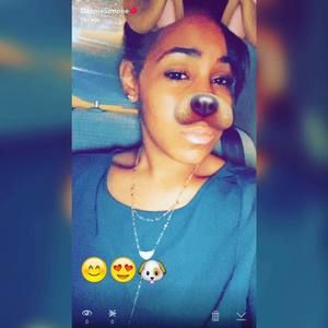 Meet your Posher, Danielle