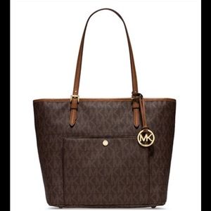 Michael Kors Jet Set Snap Pocket Tote