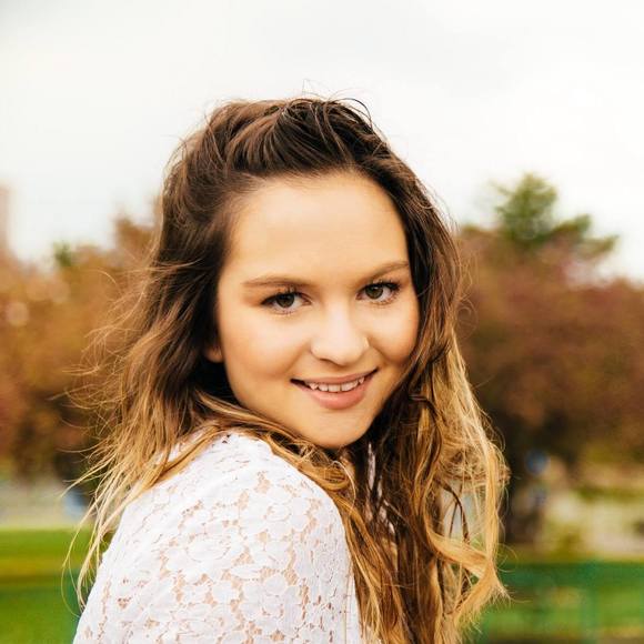 Meet your Posher, Rachel