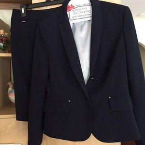 Calvin Klein Navy Blue Suit • Sz 6