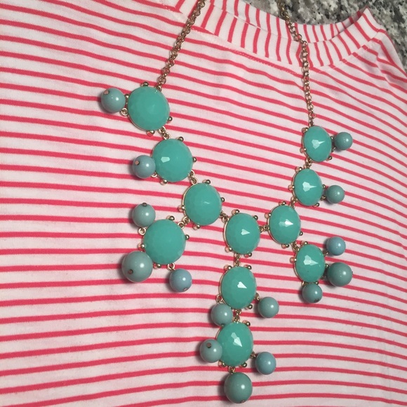 Turquoise bubble statement necklace - Picture 3 of 4