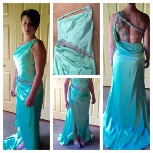 Terani Couture size 6