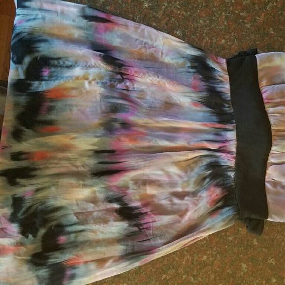 Pretty cocktail dress from SNAP.  Excellent - Picture 2 of 3