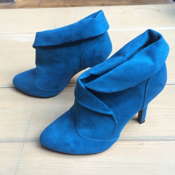 Faux suede teal booties - Picture 2 of 4