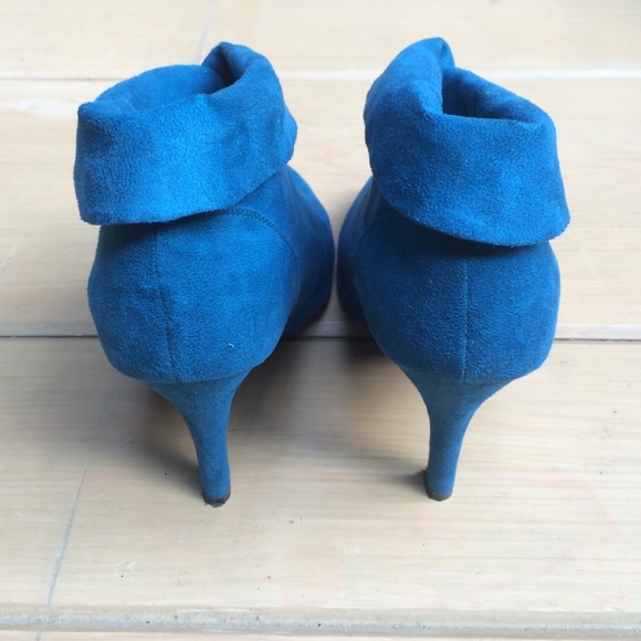 Faux suede teal booties - Picture 3 of 4