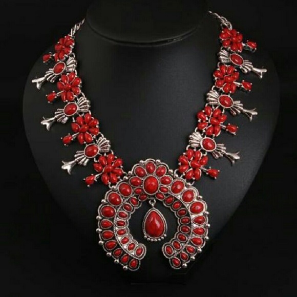 LAST ONE! 🆕Squash Blossom Necklace - Picture 2 of 2