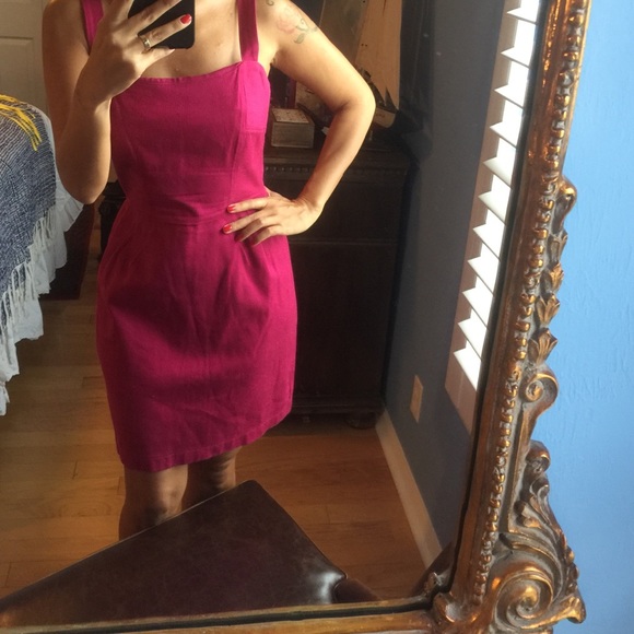 Super cute and basic dress - Picture 2 of 3