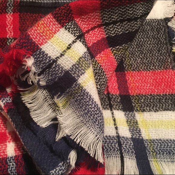 Cozy Tartan Blanket Scarf - Picture 2 of 2