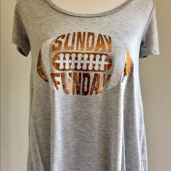 S-L Sunday Funday Tee - Picture 2 of 4