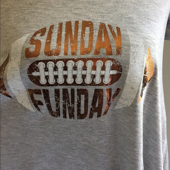 S-L Sunday Funday Tee - Picture 3 of 4