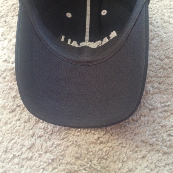 Men's Nike hat - Picture 2 of 3