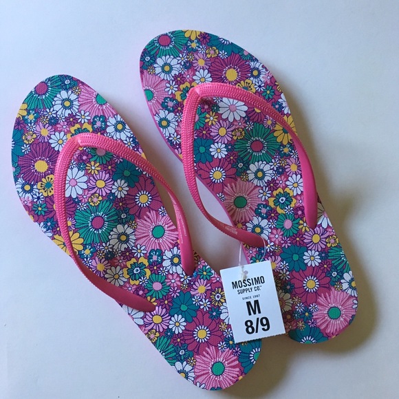 🌻Mossimo Floral flip-flops NWT🌻
