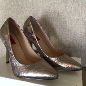 Metallic Pewter snake design heels