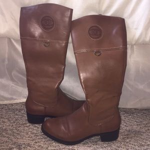 Light brown riding boot
