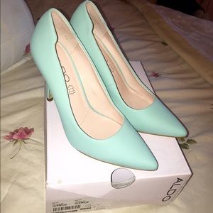 Aldo Pumps!