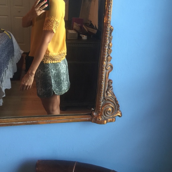 Yellow different office blouse - Picture 3 of 3