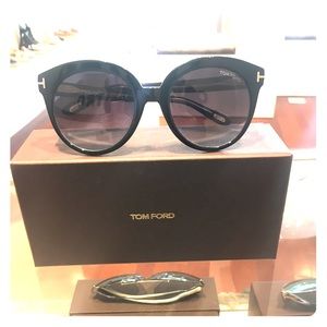 Authentic Tom Ford TF429 Monica black sunglasses