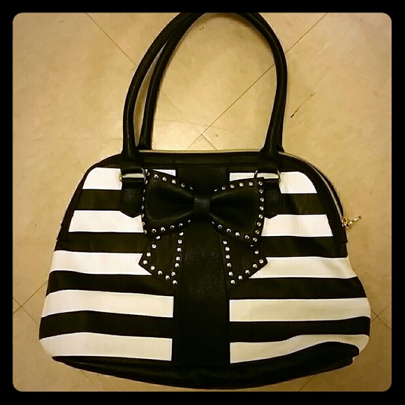 Betsey Johnson purse