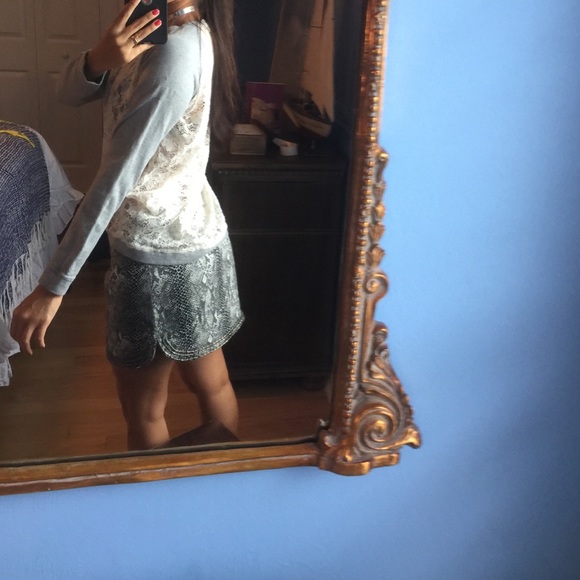 Super cute transparent blouse - Picture 3 of 3