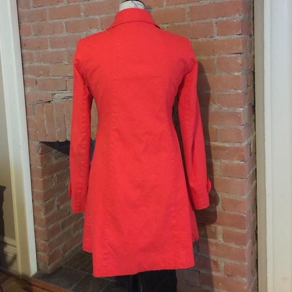 🎯HP!🎯 BB Dakota | Red Trench w/ White Buttons - Picture 3 of 4