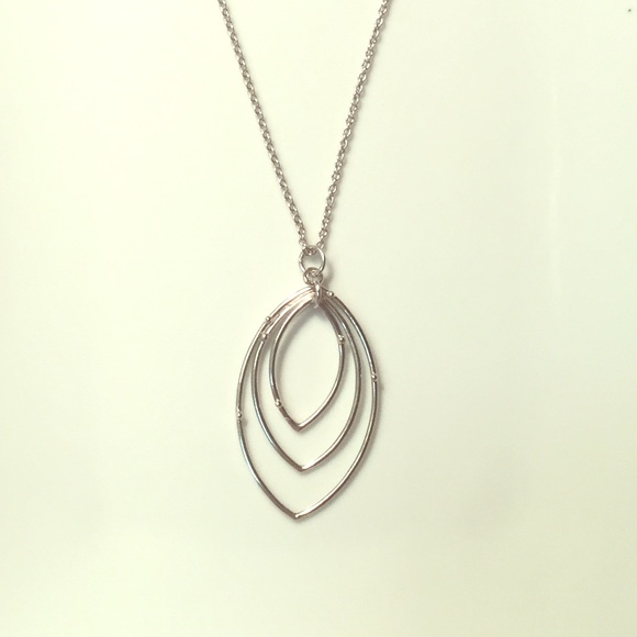 Silver three loop necklace