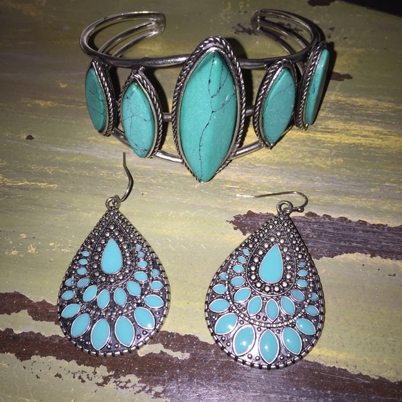 Turquoise silver statement boho gypsy earrings - Picture 2 of 4