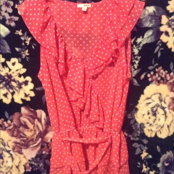 Sleeveless polka dot blouse