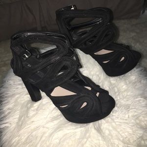 Zara size 10 suede heels