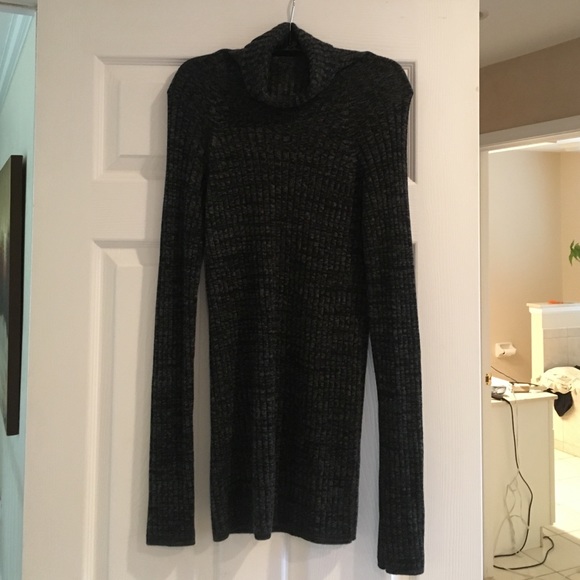 Vince ribbed turtle neck