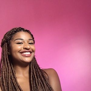 Meet your Posher, Kayla