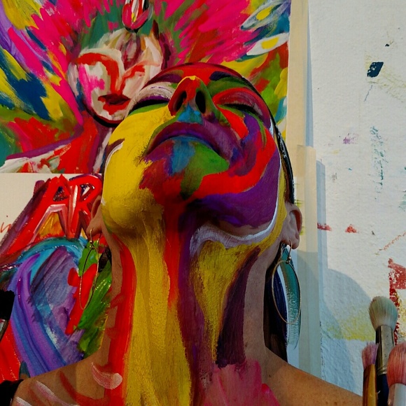 Meet your Posher, Cynthia - Picture 4 of 6