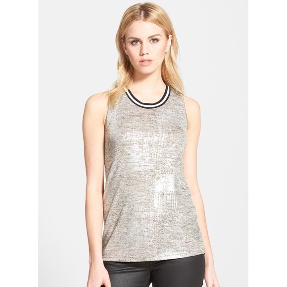 Metallic sporty tank top🌚