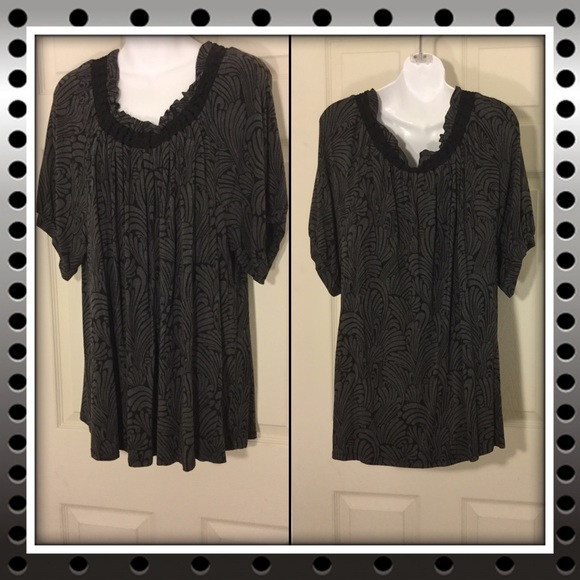 🚫SOLD🚫 🌴NEW LISTING🌴 Michael Kors Top - Picture 2 of 4