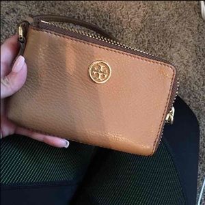 ‼️SOLD‼️ New Tory Burch wristlet!!