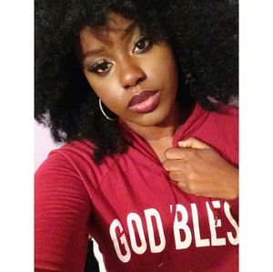 Meet your Posher, Bee