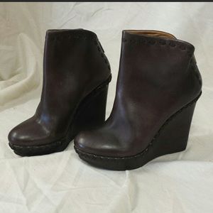 True religion stitch wedge booties!!! 👠