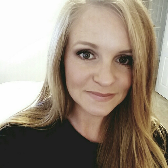 Meet your Posher, Kristy - Picture 1 of 1