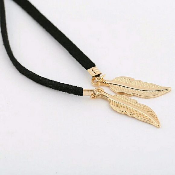 Long Vegan Leather Choker with Feather Ends - Picture 3 of 4