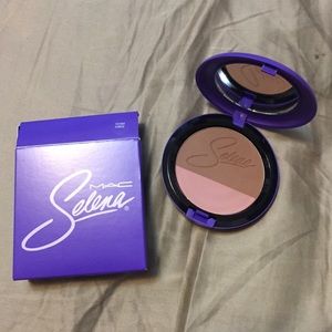 NIB MAC Selena "Techno Cumbia" Powder Blush