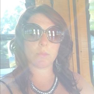 Meet your Posher, Heidi