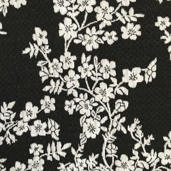 Medium Amelia Dress - Picture 3 of 4