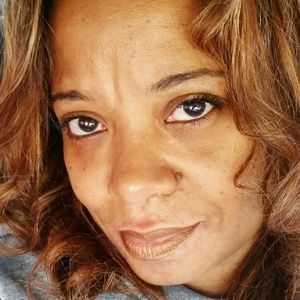 Meet your Posher, Sharinea