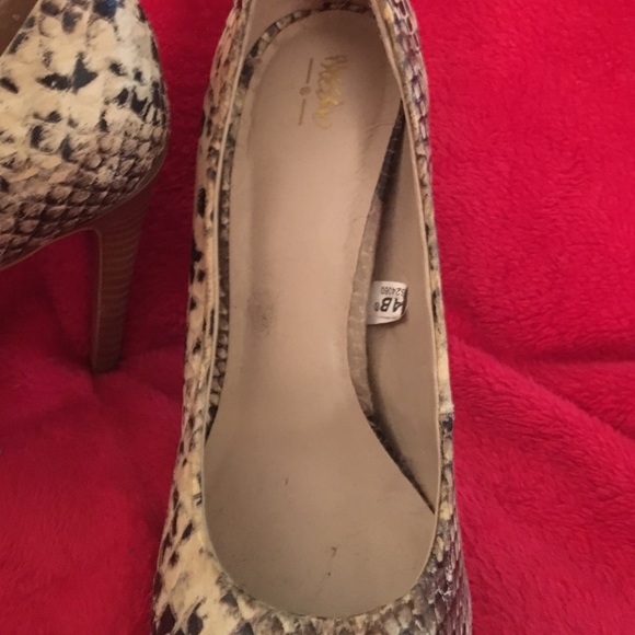 You will rock in these faux snake print stilettos - Picture 2 of 3